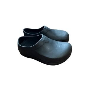 TredSafe Slip Resistant Clogs Black Good Work Shoes Non Slip Rubber